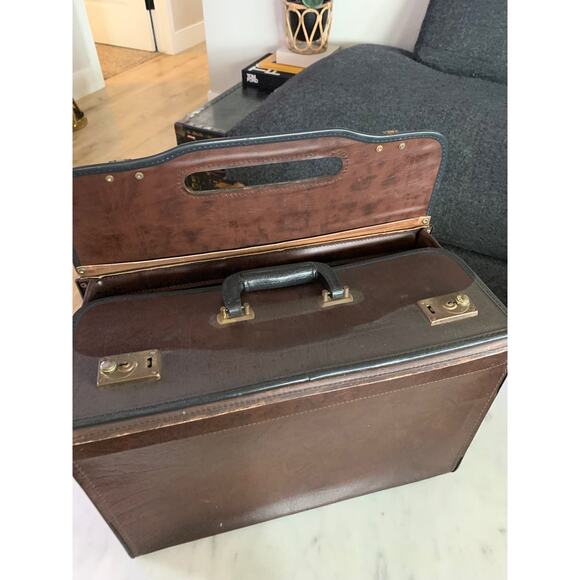 Vintage Brown Leather File Briefcase with Key - Picture 7 of 12